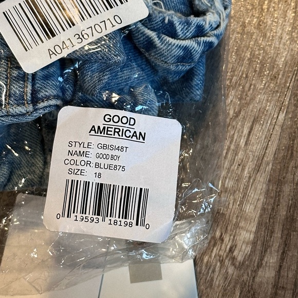 🪽SOLD🪽NWT Good American ‘Good Boy’ Jeans👖 - Picture 4 of 10